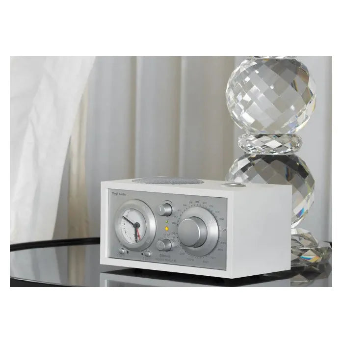 Radio Tivoli Audio Model Three BT