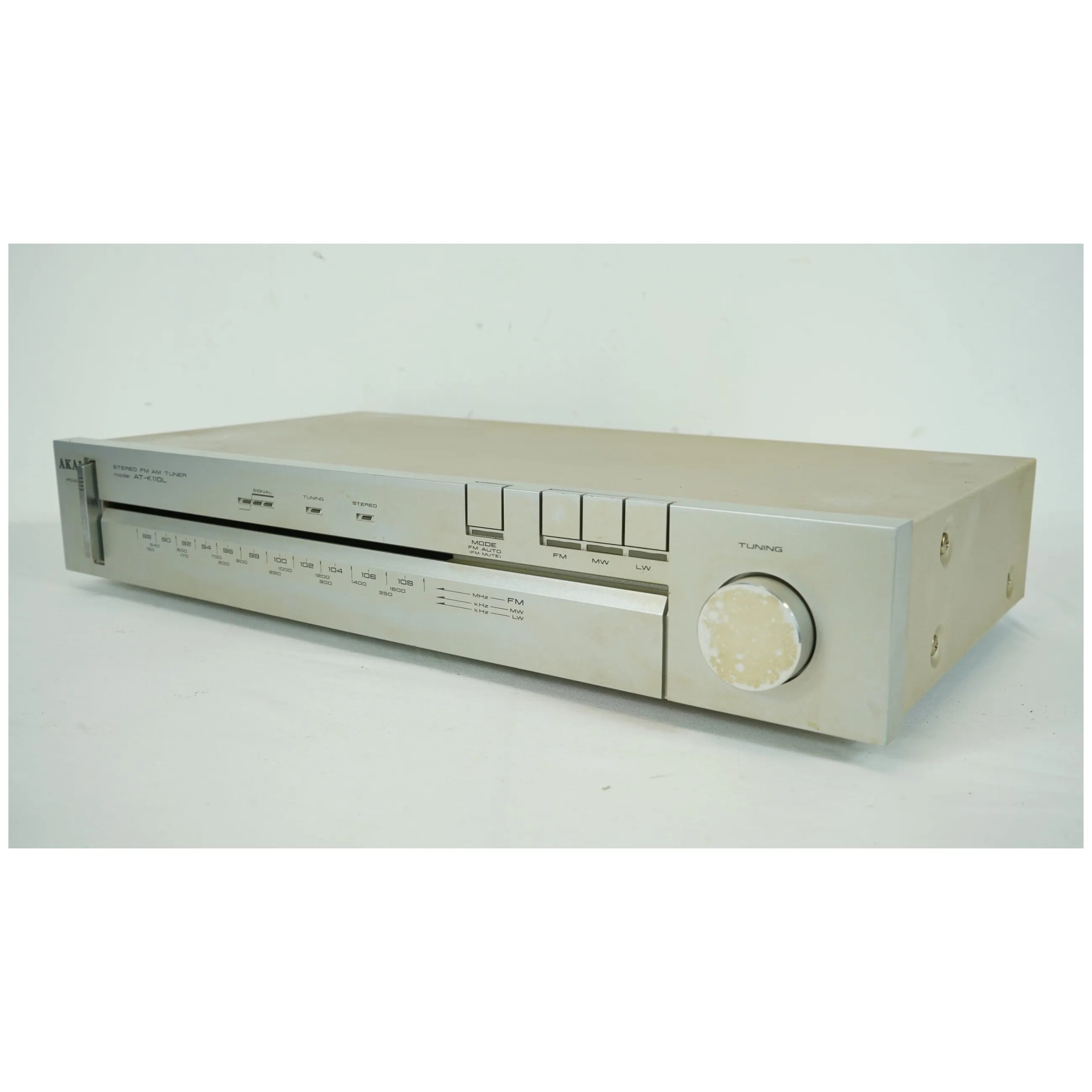 Tuner Akai AT‑K110L