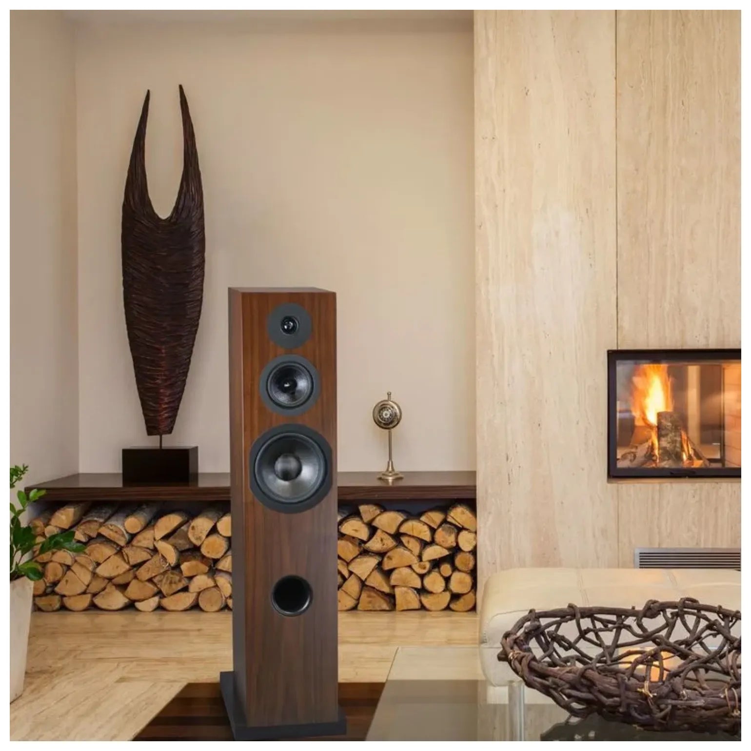 Enceinte colonne Davis Acoustics Courbet N°8