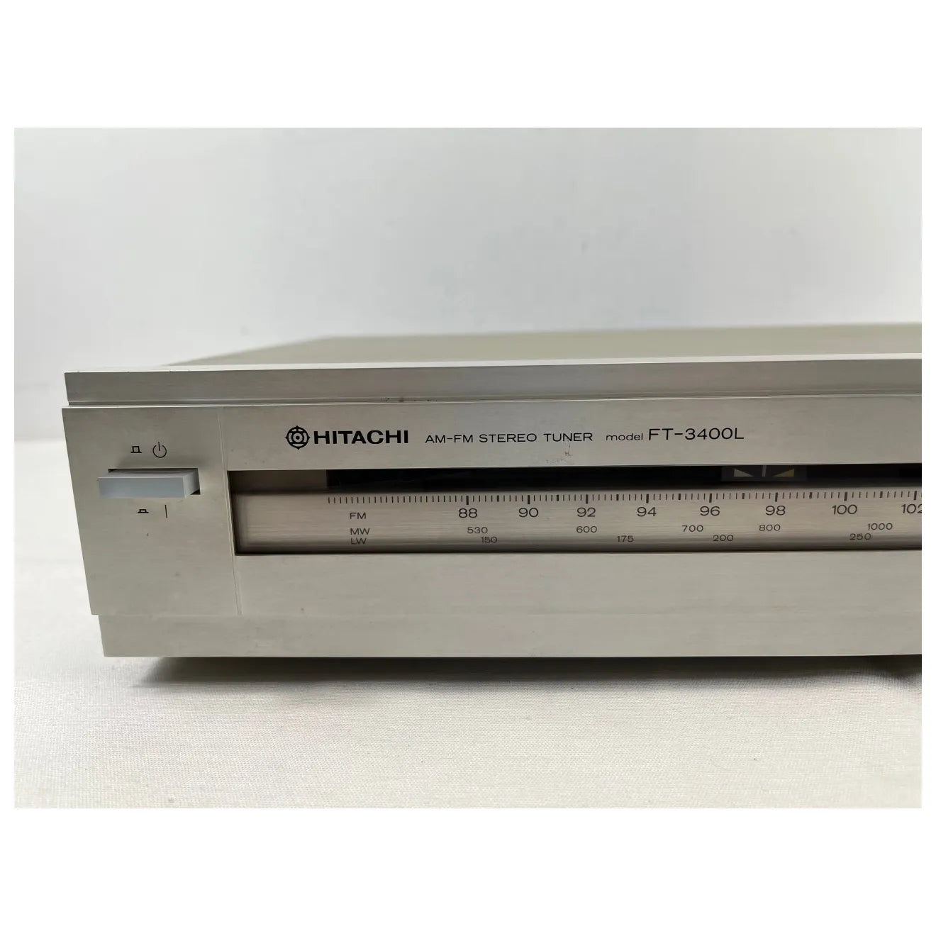 Tuner Hitachi FT-3400L